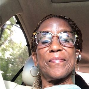 Meet your Posher, Deidre